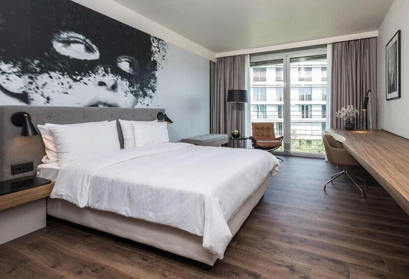 اتاق سوپریور با چشم‌انداز باغ, Radisson Blu Hotel Köln