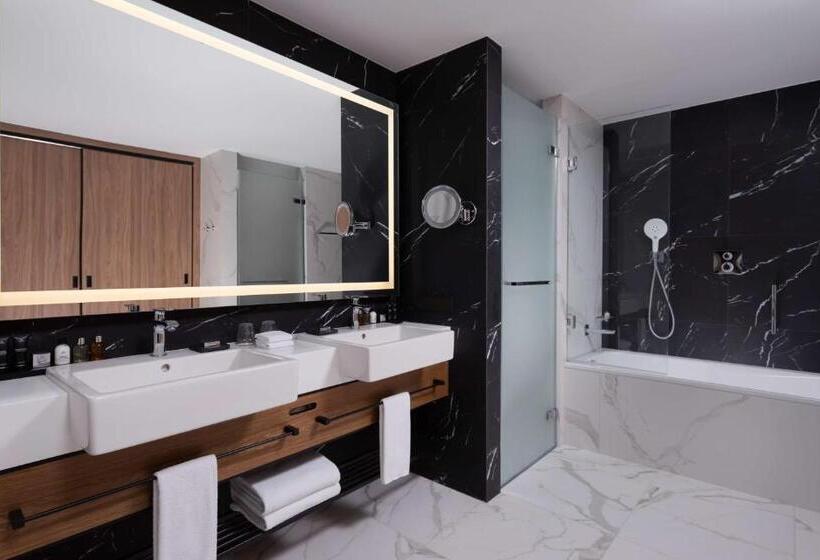 سوییت خانوادگی, Radisson Collection Hotel, Warsaw