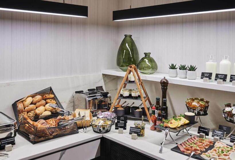 اتاق اجرایی با مشاهده, Radisson Collection Hotel, Warsaw