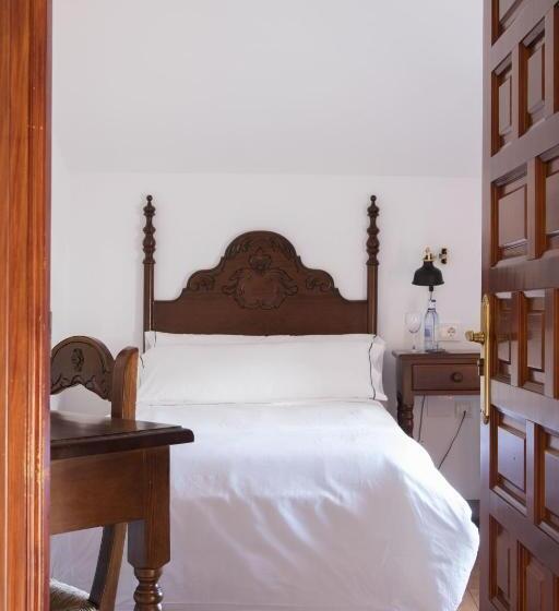 اتاق استاندارد یک نفره, Tugasa Hotel La Posada