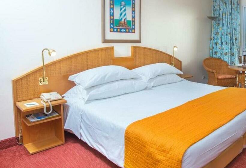 استودیوی کلاسیک, Pestana Ocean Bay Resort