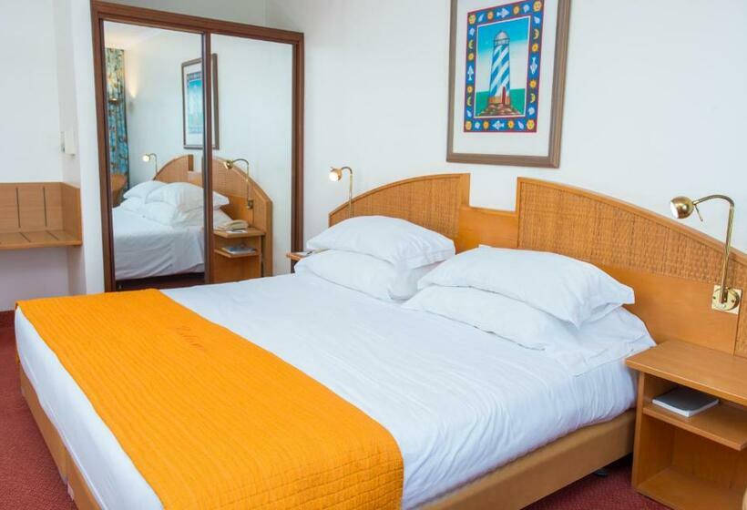استودیوی کلاسیک, Pestana Ocean Bay Resort
