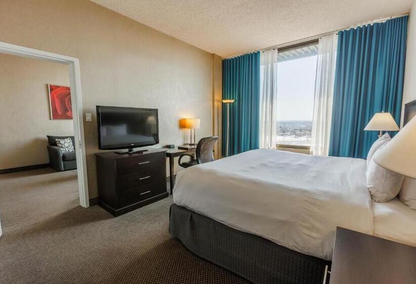 Suite Ejecutiva Cama King, Travelodge  & Convention Center By Wyndham Quebec City