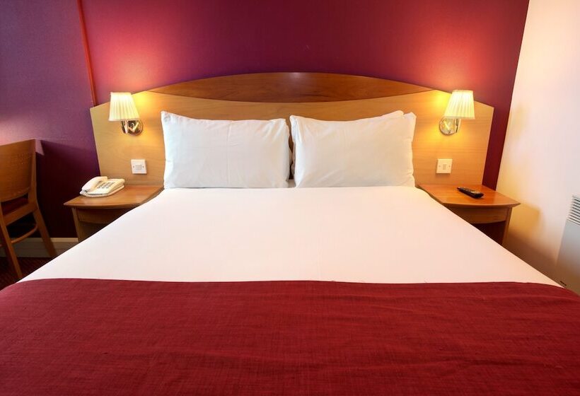 اتاق استاندارد, Waterloo Hub Hotel And Suites