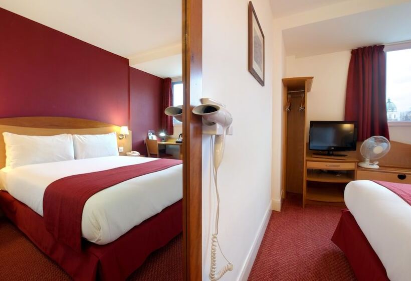اتاق استاندارد, Waterloo Hub Hotel And Suites