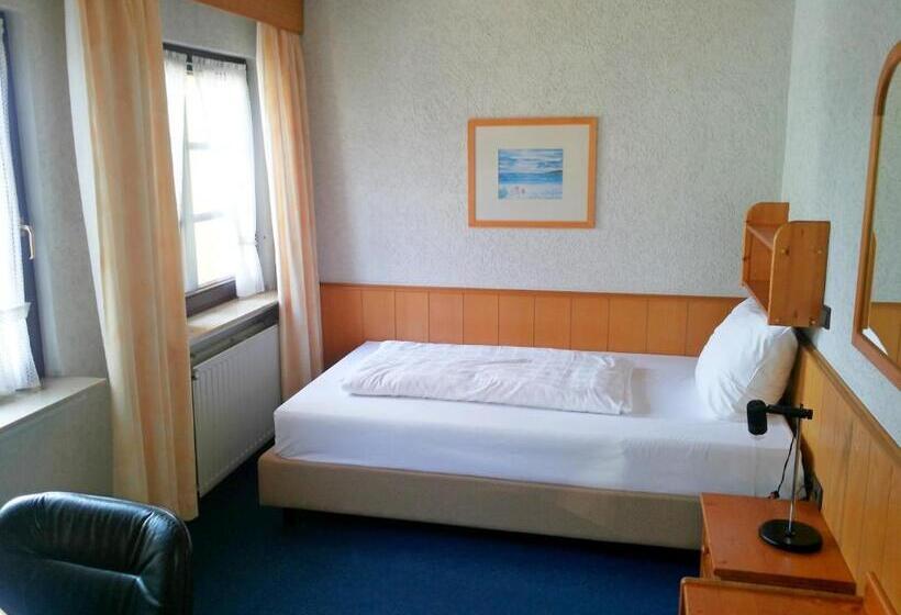 اتاق استاندارد یک نفره, Burghotel Volmarstein