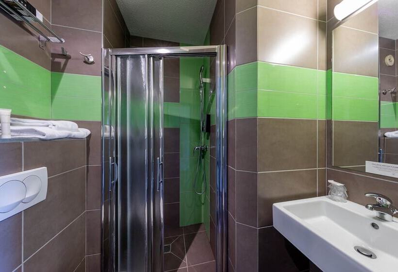 اتاق راحتی, Logis Hotel Noemys Pont De L Etoile