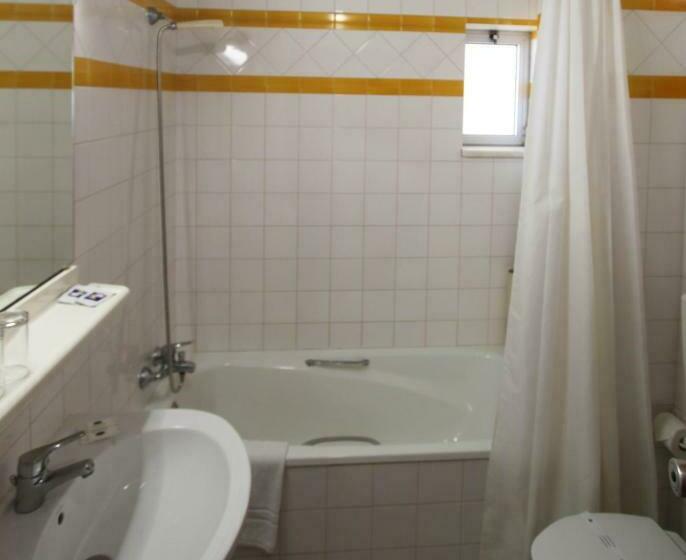 اتاق استاندارد اینتریور, Luar