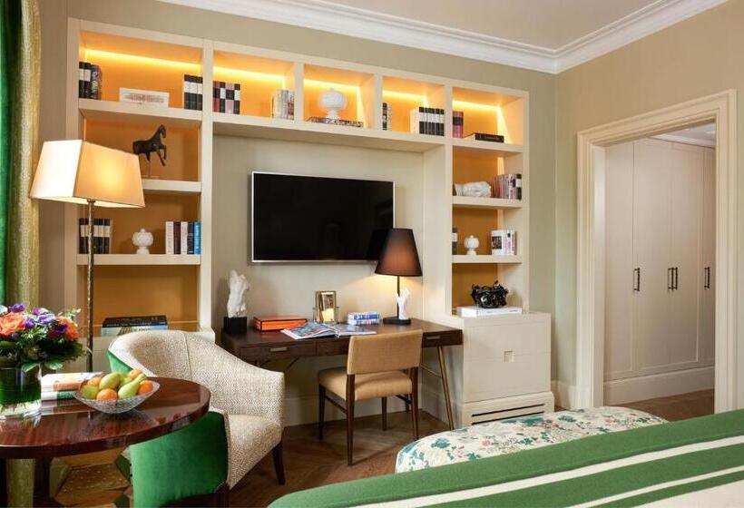 اتاق سوپریور با چشم‌انداز باغ, Rocco Forte Hotel De Russie