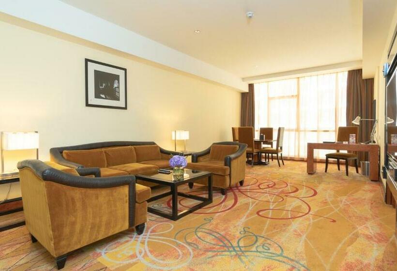سوییت لوکس, Millennium Airport Hotel Dubai