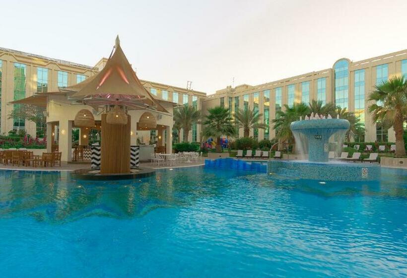 اتاق سوپریور با تخت بزرگ, Millennium Airport Hotel Dubai