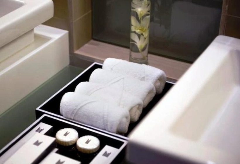 اتاق لوکس با تخت بزرگ, Millennium Airport Hotel Dubai