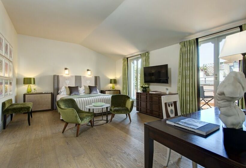 سوییت جونیور, Rocco Forte Hotel De Russie