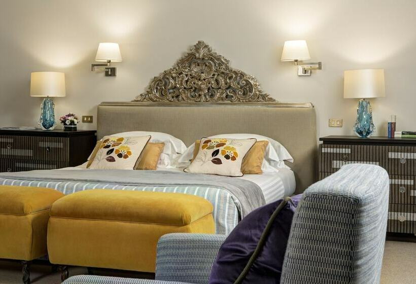 سوییت جونیور, Rocco Forte Hotel De Russie