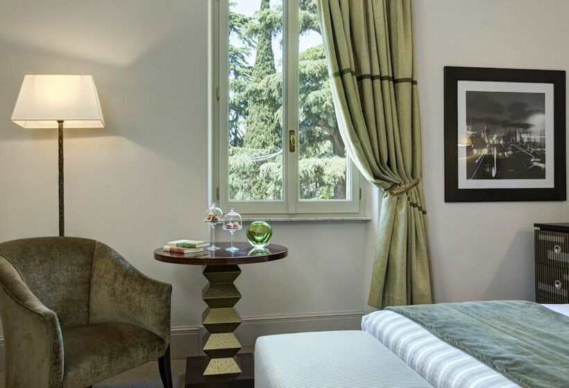 اتاق اجرایی, Rocco Forte Hotel De Russie
