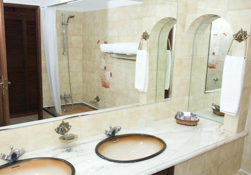 ویلای 3 خوابه, Vale Do Garrao Villas
