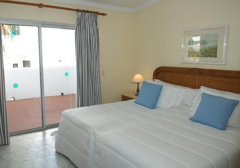 ویلای 3 خوابه, Vale Do Garrao Villas