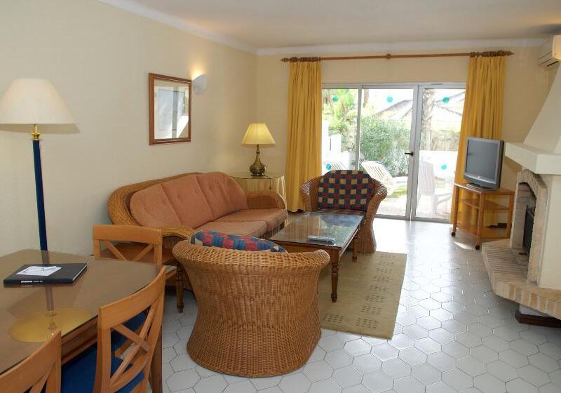ویلای 3 خوابه, Vale Do Garrao Villas