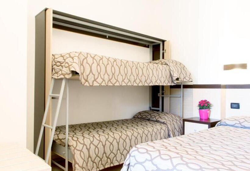 اتاق سوپریور چهار تخته, Albergo Il Giardino