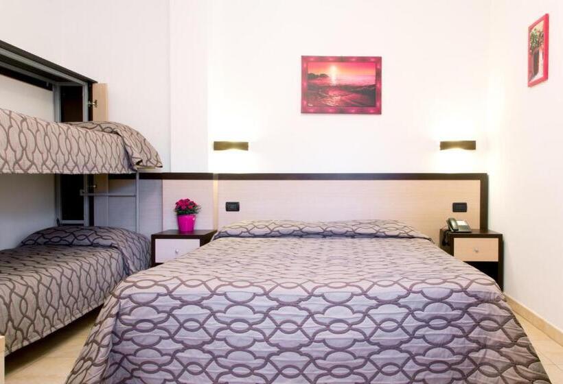 اتاق سوپریور چهار تخته, Albergo Il Giardino