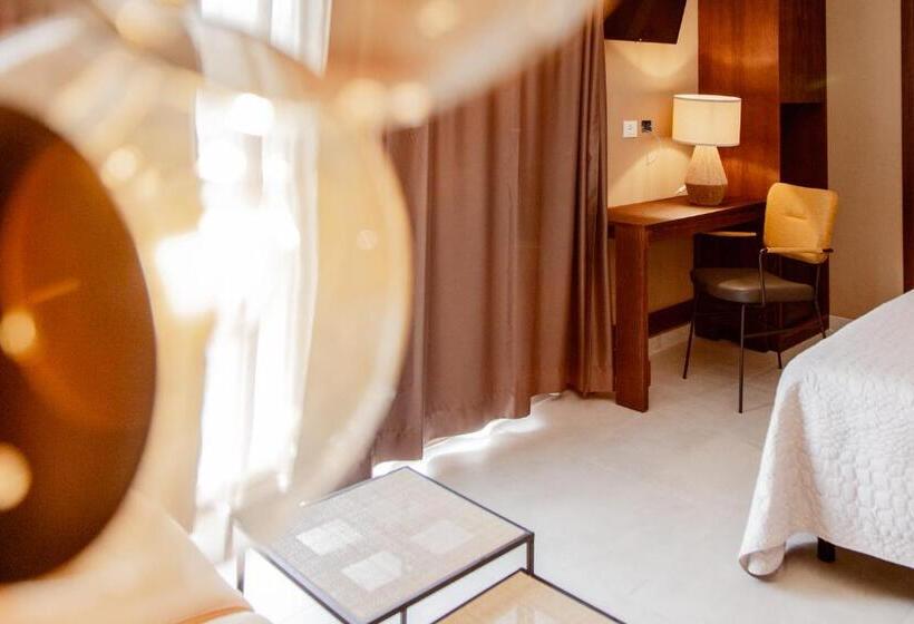 سوئیت جونیور با تراس, Albergo Il Giardino