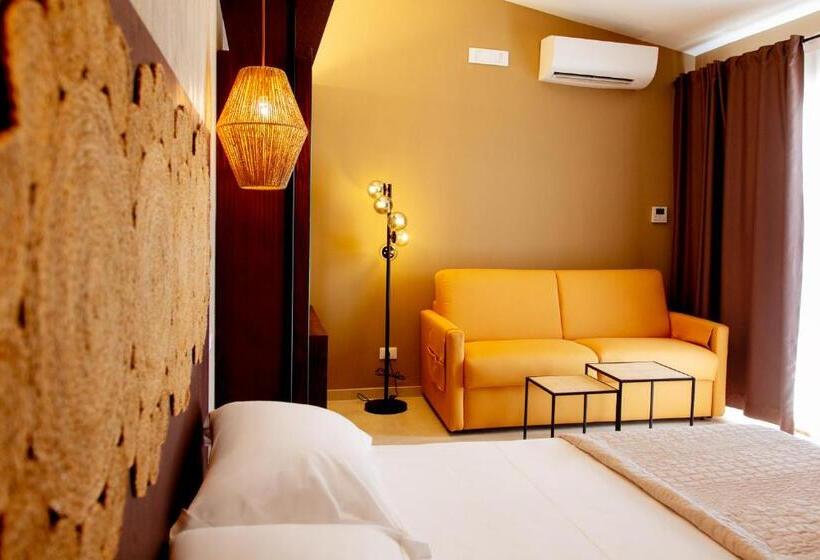 سوئیت جونیور با تراس, Albergo Il Giardino