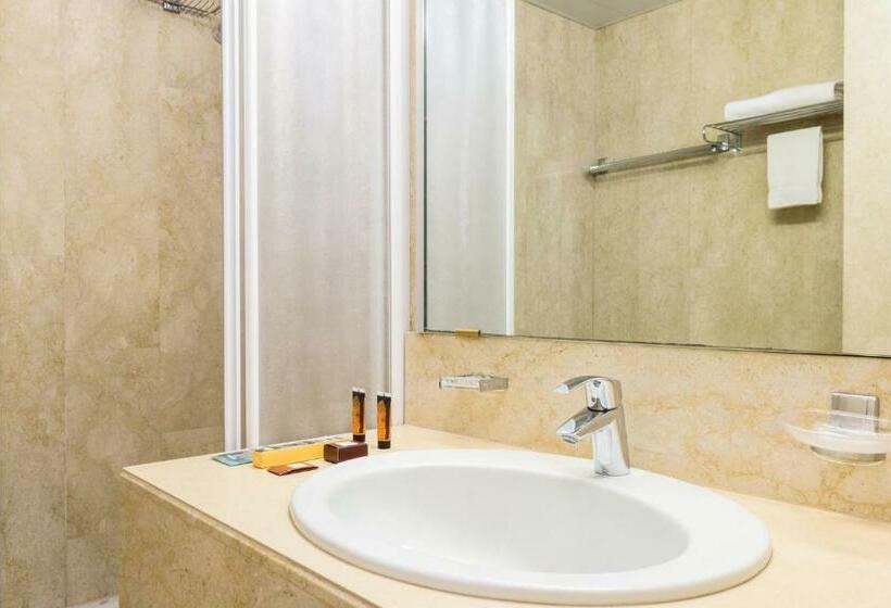 اتاق استاندارد یک نفره, B&b Hotel Milano Aosta