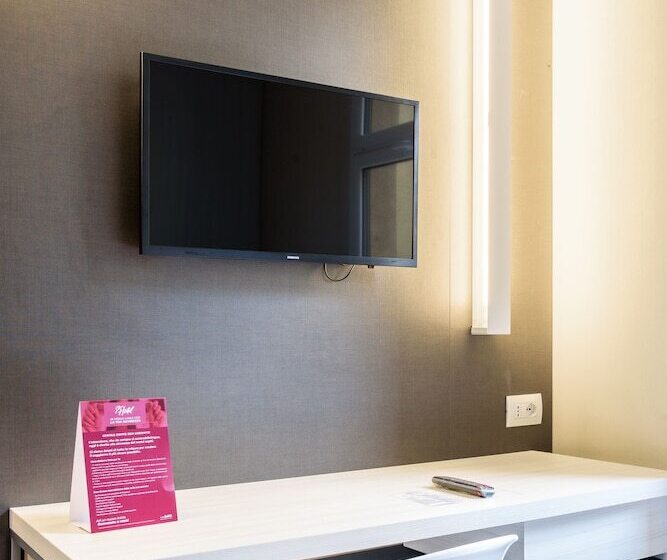 اتاق استاندارد, B&b Hotel Milano Aosta