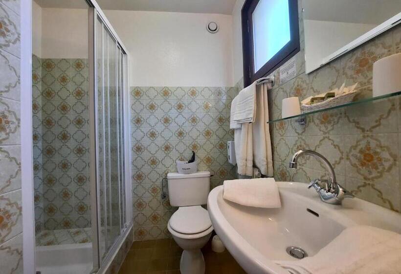 اتاق عادی یک تخته, Hôtel Les Triolets