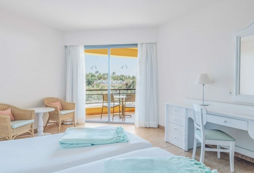 Номер Стандарт Боковой Вид на Море, Iberostar Waves Playa Gaviotas - All Inclusive