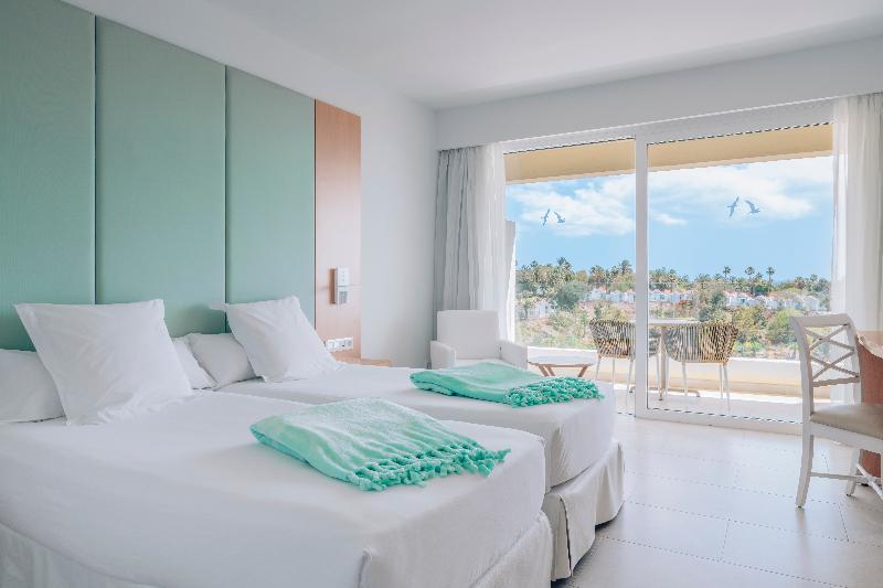 اتاق استاندارد با چشم‌انداز دریا, Iberostar Playa Gaviotas