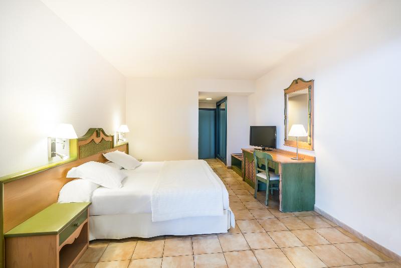 Номер Стандарт Трехместный, Iberostar Waves Playa Gaviotas - All Inclusive