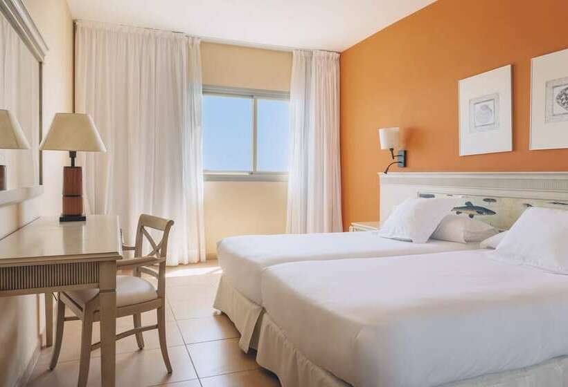 Suite cu Vedere Laterală la Mare, Iberostar Playa Gaviotas Park