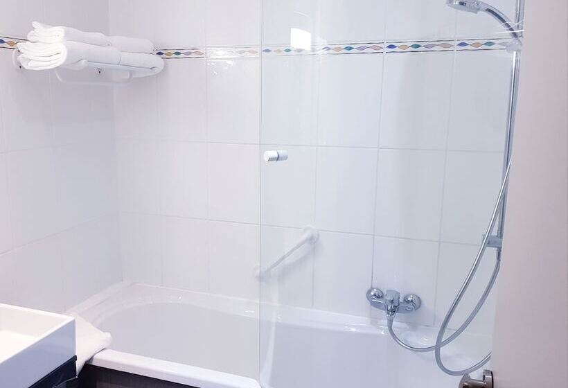 اتاق استاندارد, Logis Hôtel Les Tuileries