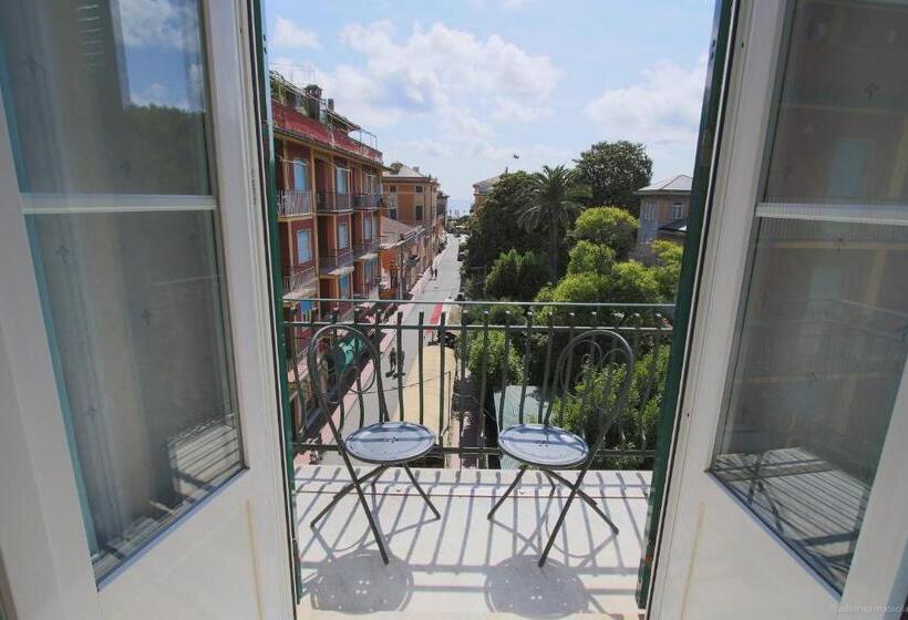 Chambre Supérieure avec Balcon, Nazionale