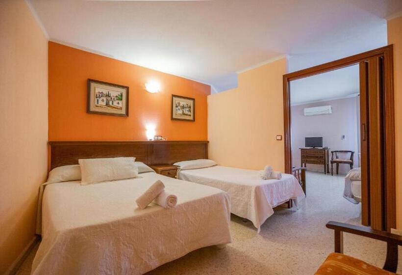 Economy Quadruple Room, Velis