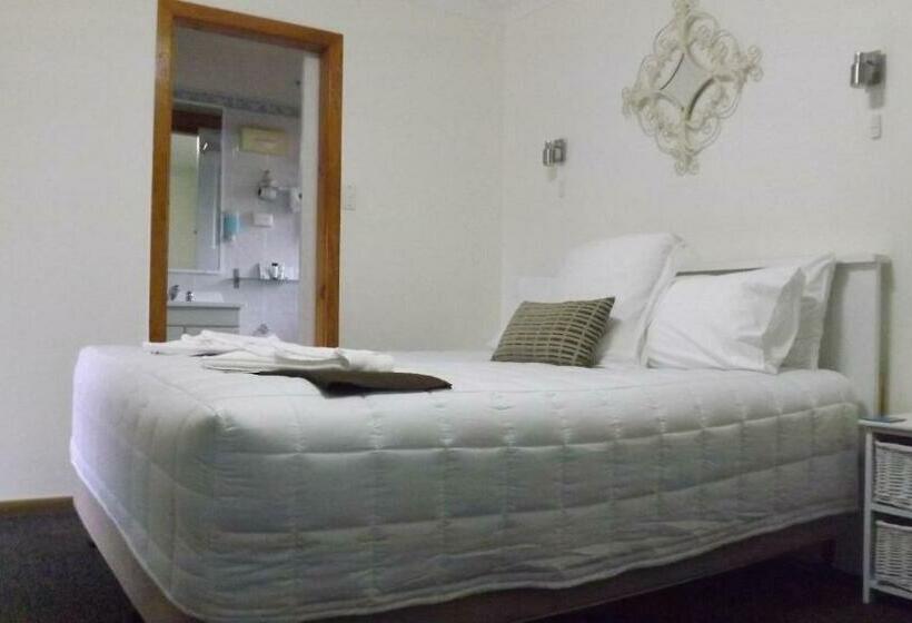 اتاق لوکس, Karuah Motor Inn