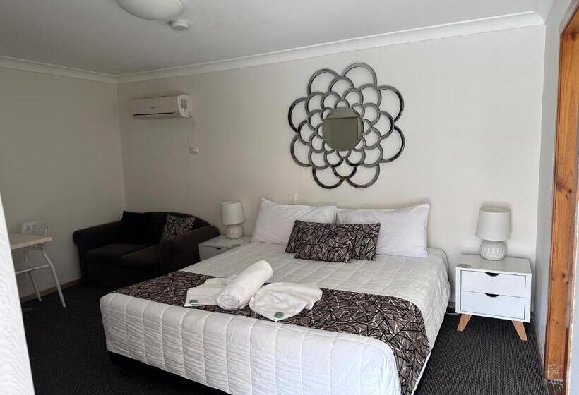اتاق لوکس با تخت بزرگ, Karuah Motor Inn