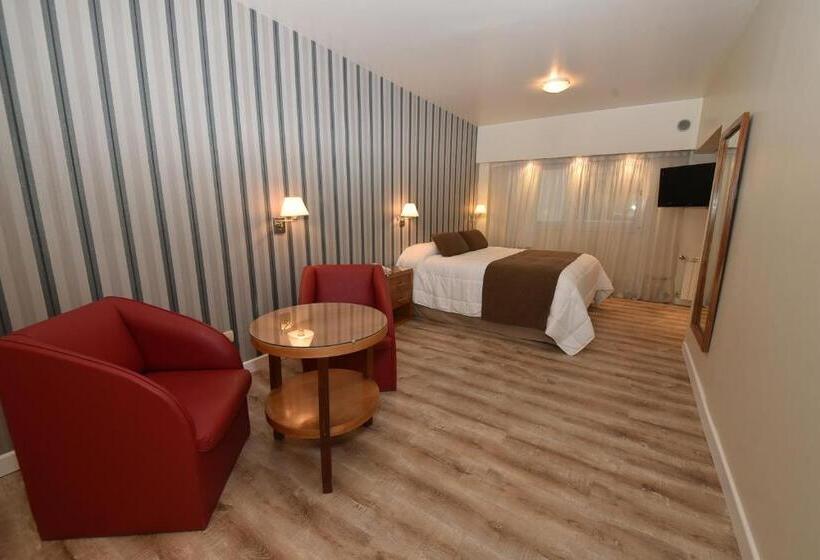 سوئیت راحتی, Gran Hotel Skorpios