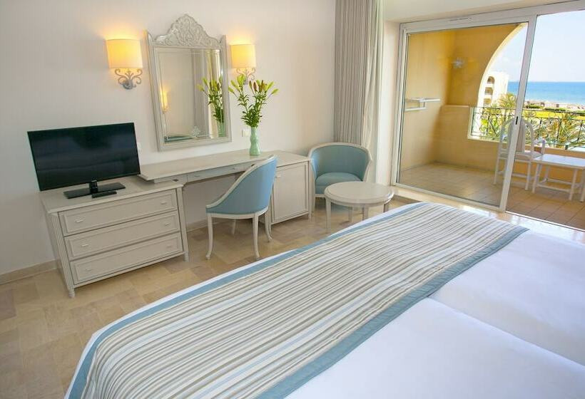 اتاق استاندارد با چشم‌انداز دریا, Iberostar Waves Averroes