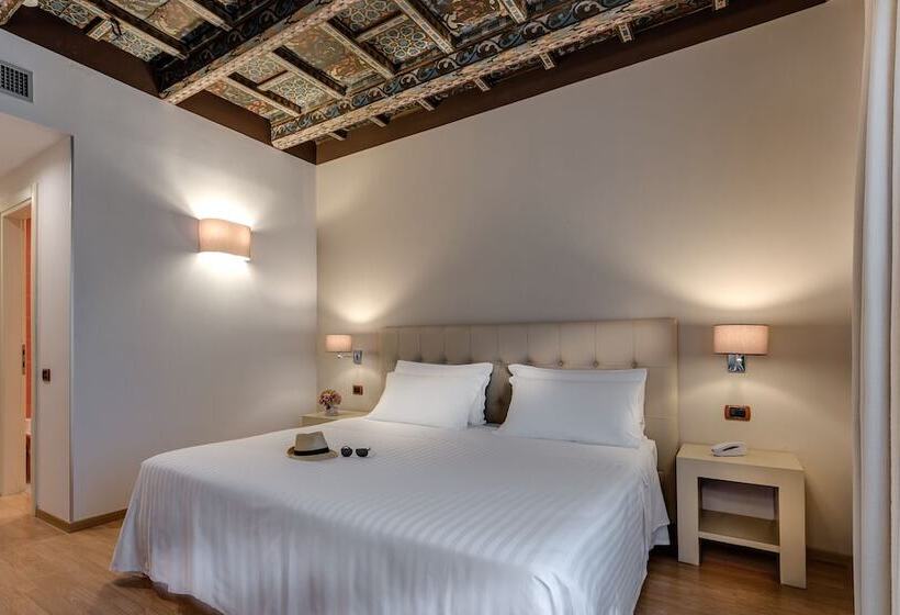 اتاق لوکس, La Fortezza