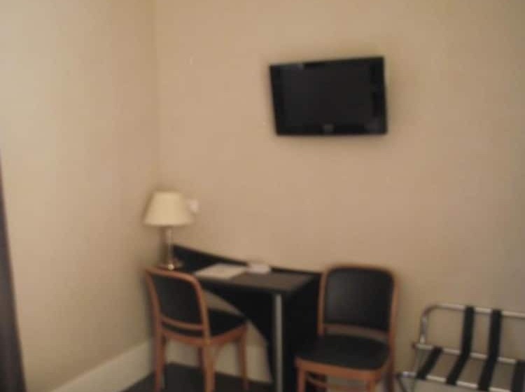 اتاق استاندارد یک نفره, Logis Hotel Des Bourbons