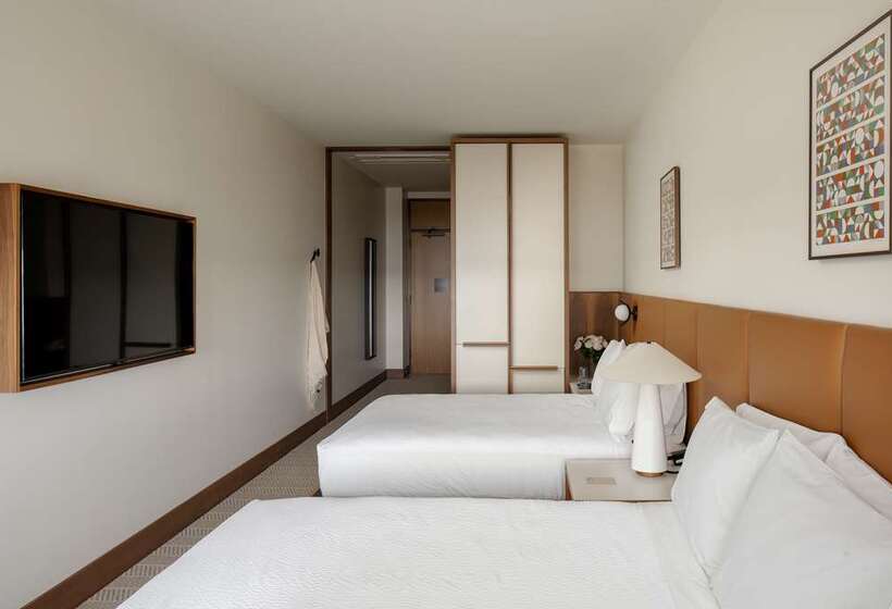 اتاق لوکس با تخت دو نفره بزرگ, Rushhh Daytona Beach, Tapestry Collection By Hilton