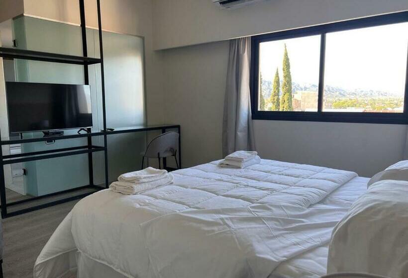 سوییت, Nuevo Hotel Ancasti