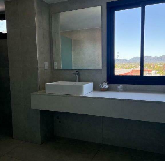 سوییت, Nuevo Hotel Ancasti