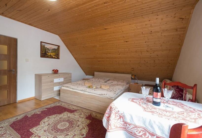 اتاق استاندارد سه نفره, Domček Na Orave