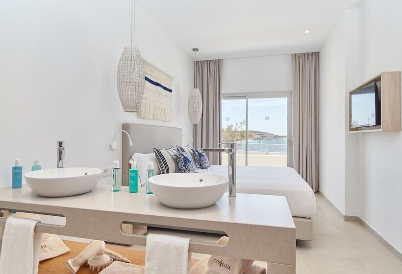 2 Bedrooms Suite Sea View, Can Salia