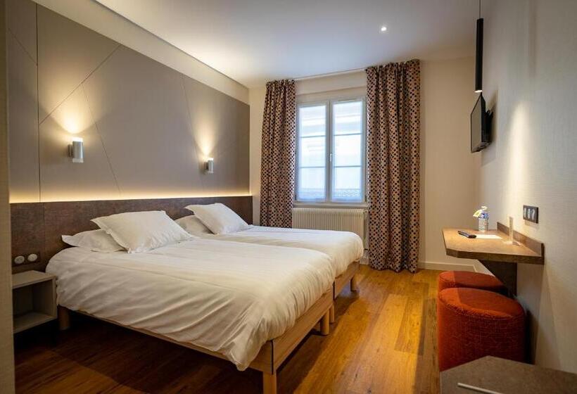 اتاق راحتی, Logis Hôtel De La Tour