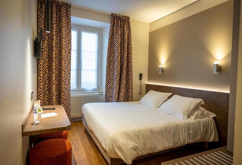 اتاق راحتی, Logis Hôtel De La Tour