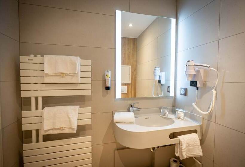 اتاق راحتی, Logis Hôtel De La Tour